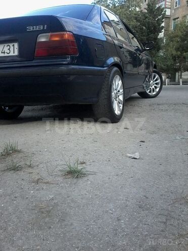 BMW 318 1992, 180,000 km - 1.8 l - Sumqayıt