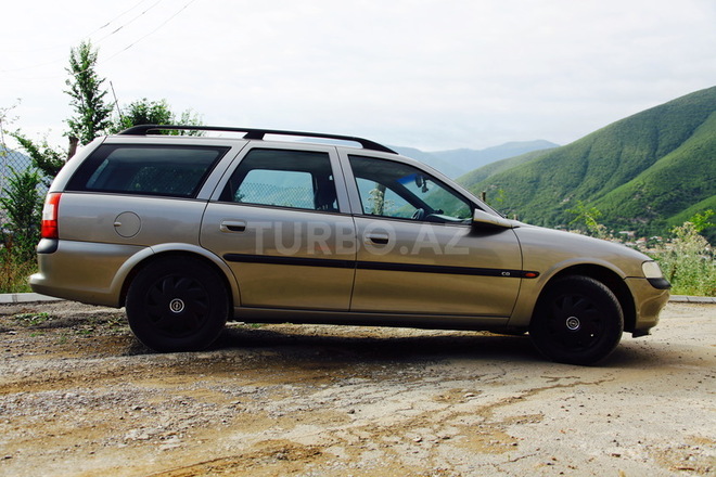 Opel Vectra 1997, 190,000 km - 1.8 l - Şəki