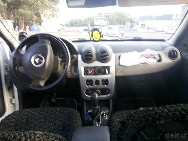 Renault Logan 2010, 168,000 km - 1.6 l - Bakı