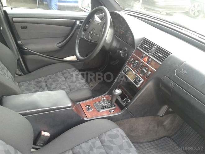 Mercedes C 180 1997, 235,000 km - 1.8 л - Bakı