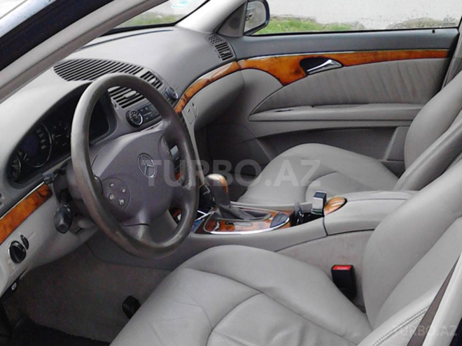 Mercedes E 270 2002, 170,000 km - 2.7 l - Bakı