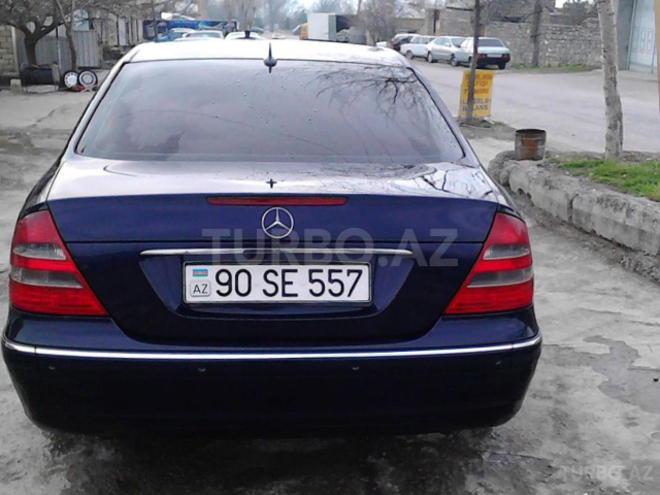 Mercedes E 270 2002, 170,000 km - 2.7 l - Bakı