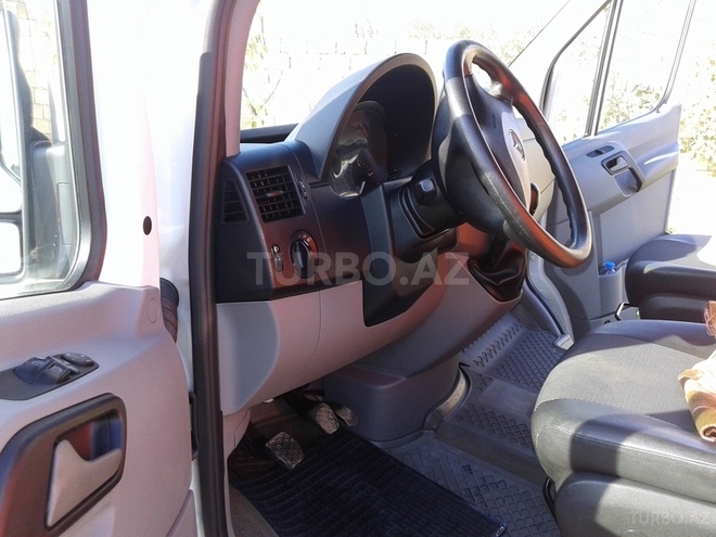 Mercedes Sprinter 515 2007, 255,000 km - 2.2 l - Quba