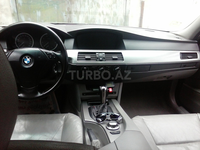 BMW 525 2004, 220,000 km - 2.5 л - Bakı