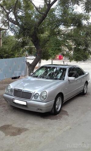Mercedes E 240 1999, 300,000 km - 2.4 l - Sumqayıt