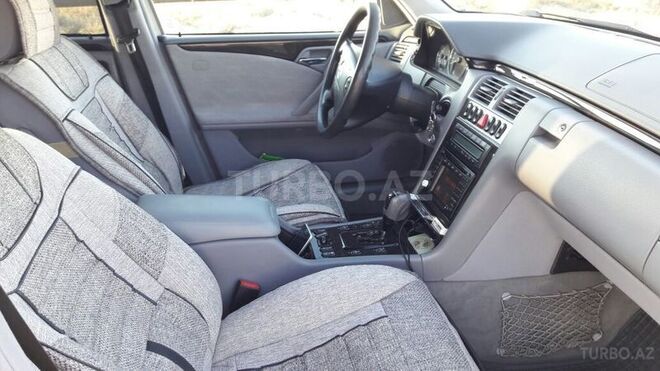 Mercedes E 220 2000, 313,000 km - 2.2 л - Bakı