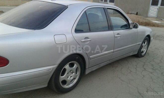 Mercedes E 270 2000, 284,400 km - 2.7 l - Bakı