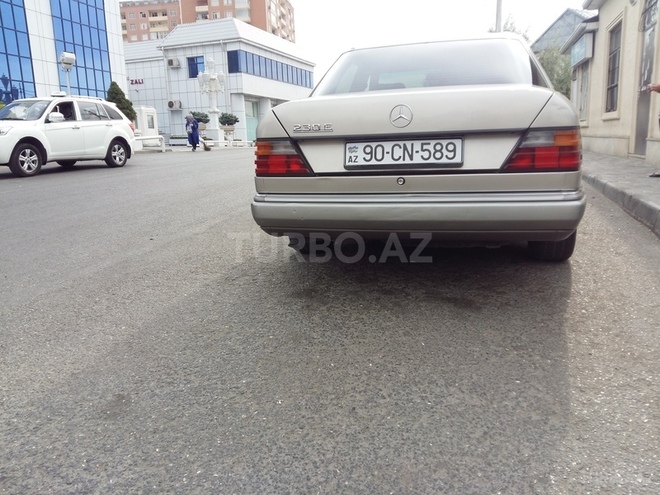Mercedes E 230 1991, 150,000 km - 2.3 л - Bakı