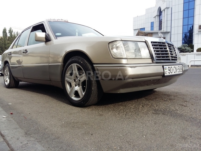 Mercedes E 230 1991, 150,000 km - 2.3 л - Bakı