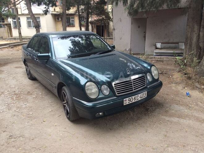 Mercedes E 230 1997, 215,000 km - 2.3 l - Bakı