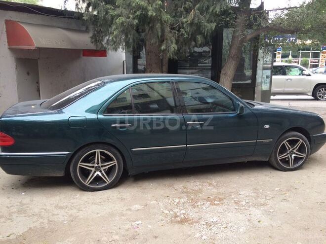 Mercedes E 230 1997, 215,000 km - 2.3 l - Bakı