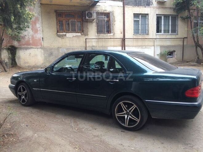 Mercedes E 230 1997, 215,000 km - 2.3 l - Bakı