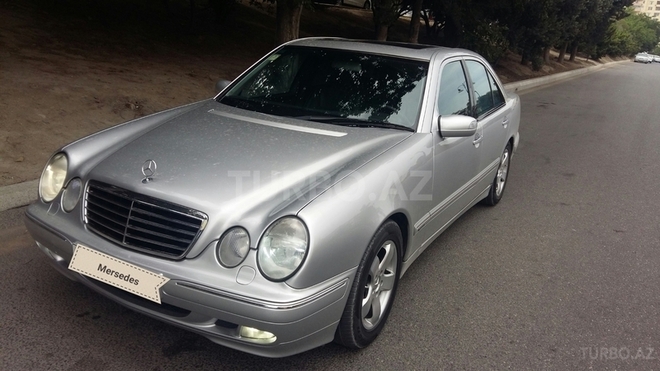 Mercedes E 280 2000, 246,000 km - 2.8 l - Bakı