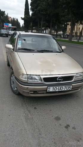 Opel Astra 1997, 250,000 km - 1.6 l - Bakı
