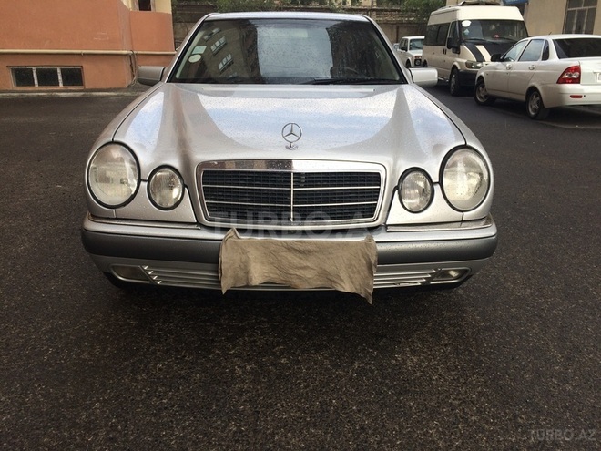 Mercedes E 240 1999, 251,041 km - 2.4 l - Bakı