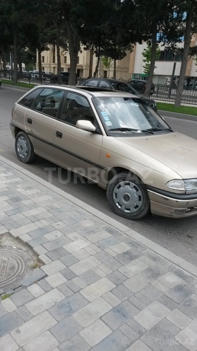 Opel Astra 1997, 250,000 km - 1.6 l - Bakı