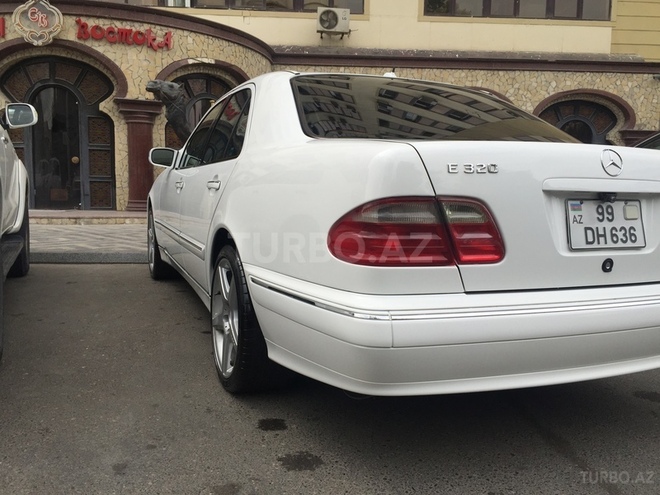 Mercedes E 320 2000, 270,000 km - 3.2 l - Bakı