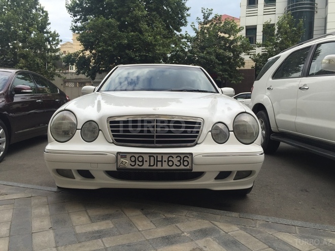 Mercedes E 320 2000, 270,000 km - 3.2 l - Bakı