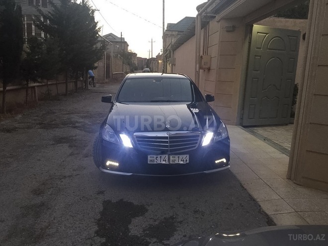 Mercedes E 350 2011, 98,000 km - 3.5 l - Bakı