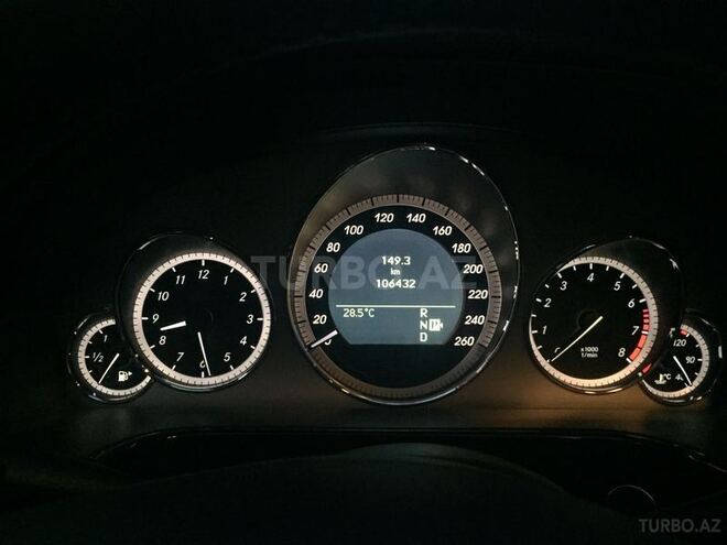Mercedes E 350 2011, 98,000 km - 3.5 l - Bakı