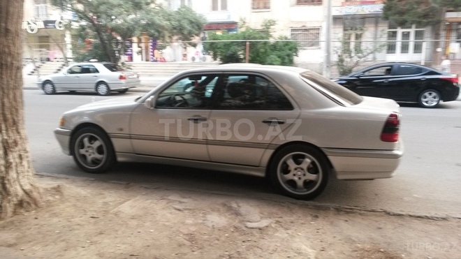 Mercedes E 240 2000, 14,000 km - 2.4 l - Bakı