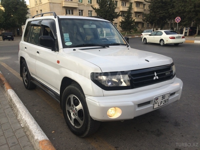 Mitsubishi Pajero io 1999, 185,000 km - 1.8 l - Bakı