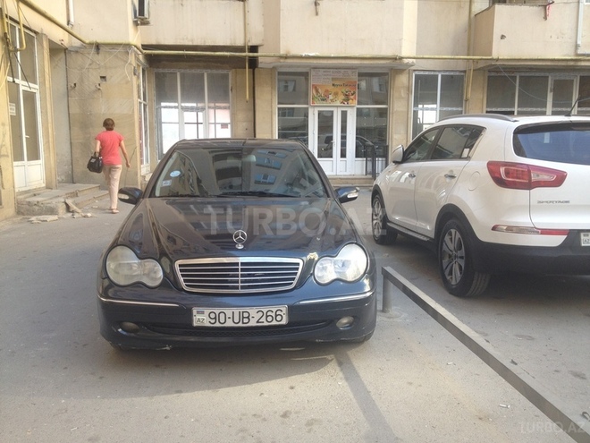 Mercedes C 200 2002, 250,000 km - 2.5 л - Bakı