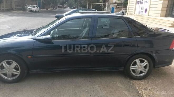 Opel Vectra 1999, 270,000 km - 1.6 l - Bakı