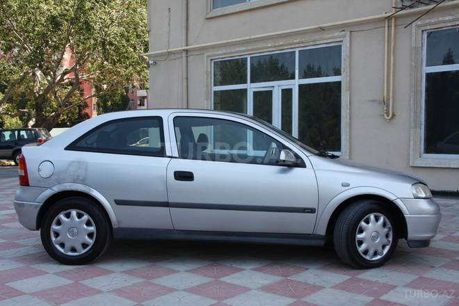 Opel Astra 1999, 210,000 km - 2.0 l - Bakı