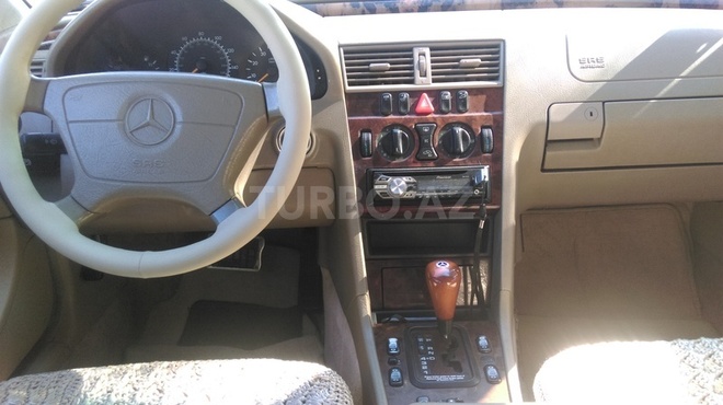 Mercedes C 230 1998, 185,000 km - 2.3 l - Sumqayıt