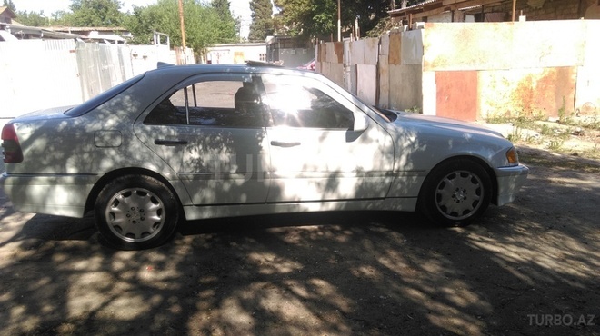 Mercedes C 230 1998, 185,000 km - 2.3 l - Sumqayıt