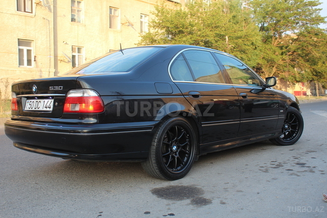 BMW 525 2001, 250,000 km - 2.5 l - Sumqayıt