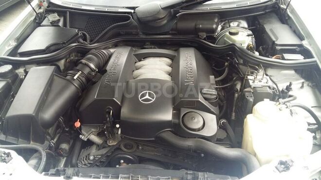 Mercedes E 280 2000, 245,000 km - 2.8 l - Bakı