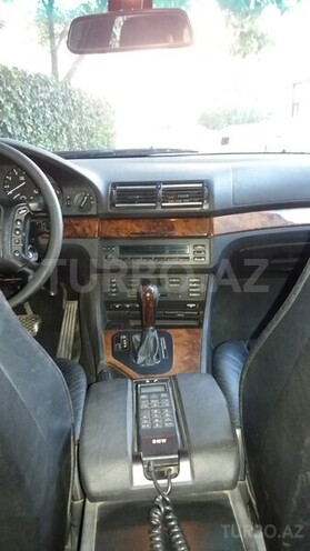 BMW 523 1999, 324,000 km - 2.5 l - Sumqayıt