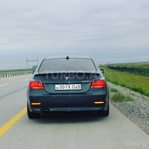 BMW 525 2004, 240,000 km - 2.5 l - Bakı