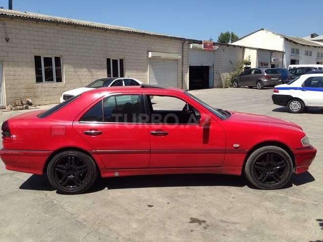 Mercedes C 240 1998, 124,880 km - 2.4 l - Bakı