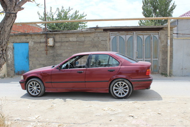 BMW 320 1993, 230,000 km - 2.0 l - Bakı