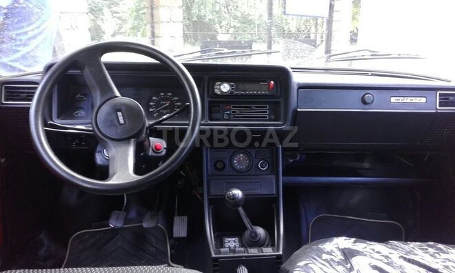 LADA (VAZ) 2107 2000, 235,000 km - 1.6 л - Quba