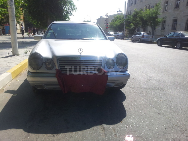 Mercedes E 300 1998, 436,490 km - 3.0 l - Sumqayıt