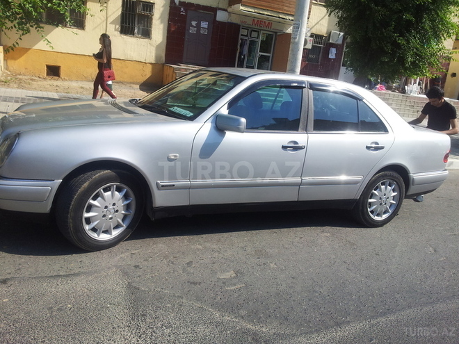 Mercedes E 300 1998, 436,490 km - 3.0 l - Sumqayıt