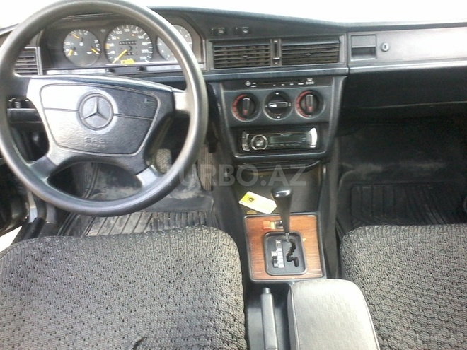 Mercedes 190 1992, 314,000 km - 1.8 l - Sumqayıt