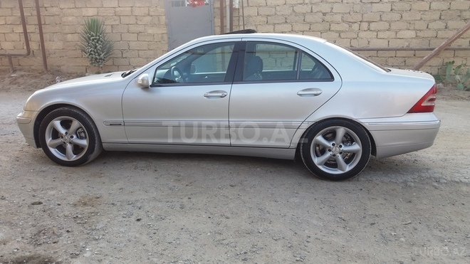 Mercedes C 240 2001, 28,000 km - 2.4 l - Bakı