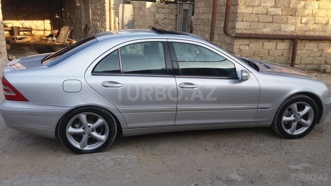 Mercedes C 240 2001, 28,000 km - 2.4 l - Bakı