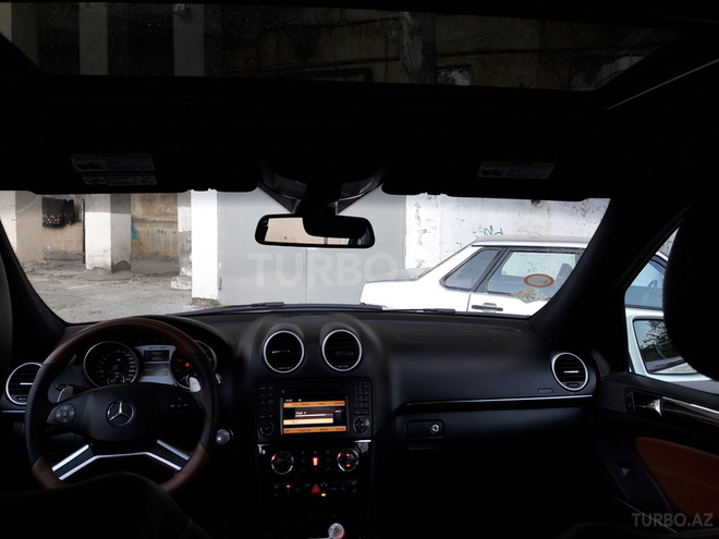 Mercedes ML 63 AMG 2010, 99,999 km - 6.2 l - Bakı
