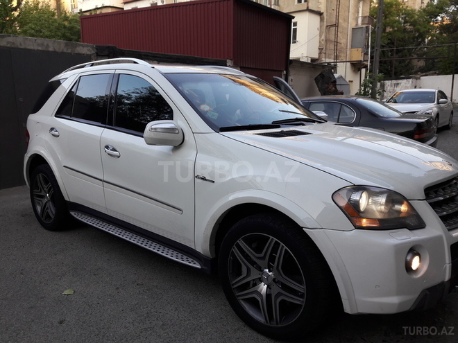 Mercedes ML 63 AMG 2010, 99,999 km - 6.2 l - Bakı