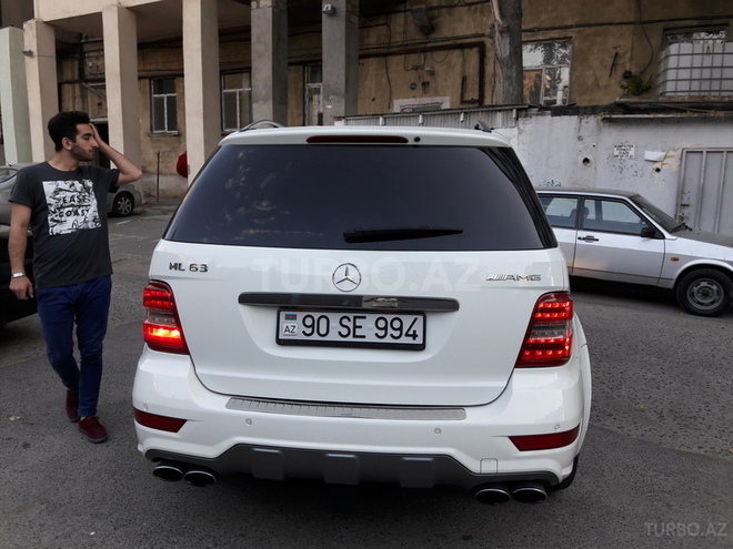Mercedes ML 63 AMG 2010, 99,999 km - 6.2 l - Bakı