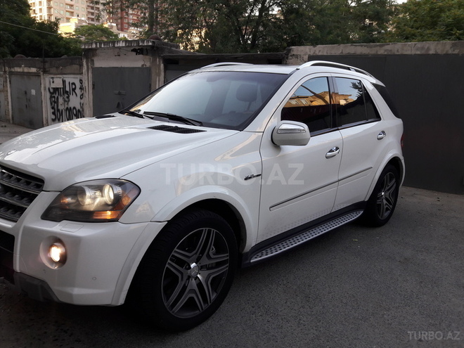 Mercedes ML 63 AMG 2010, 99,999 km - 6.2 l - Bakı