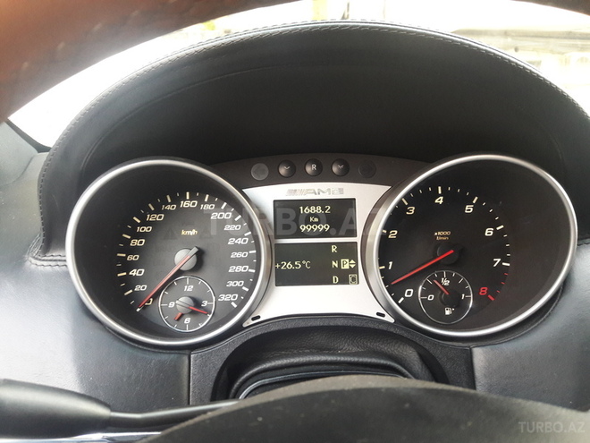 Mercedes ML 63 AMG 2010, 99,999 km - 6.2 l - Bakı