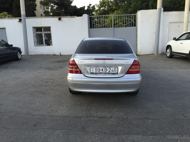 Mercedes C 200 2000, 197,000 km - 2.0 l - Bakı