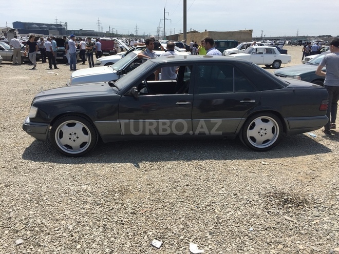 Mercedes E 220 1994, 471,000 km - 2.2 л - Bakı